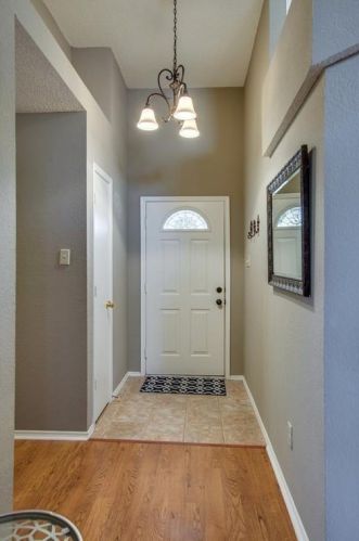 813 Clinton Dr, Plano TX  75075-2577 exterior