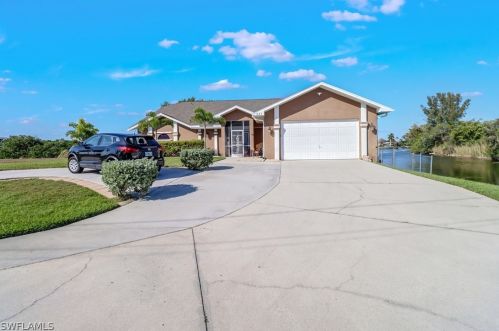321 20th Ct, Cape Coral, FL 33909-2704