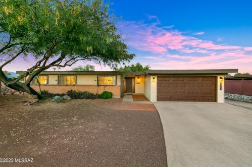 8645 Bellevue Pl, Tucson, AZ 85715-5404