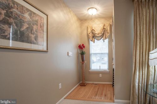 53 Dispatch Dr, Washington Crossing, PA 18977-1164