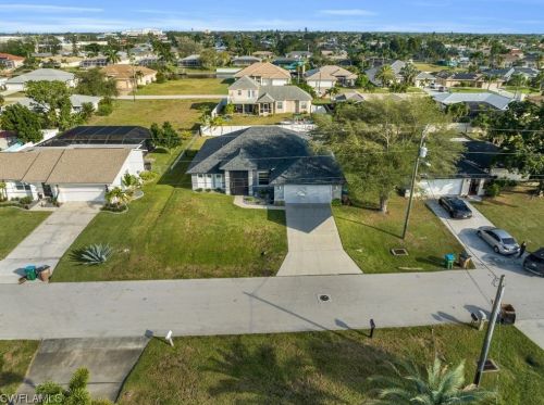 1713 13th Ter, Cape Coral, FL 33909-1640