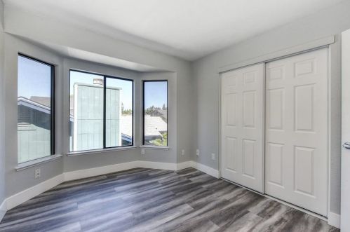 9262 Mapleview Way, Elk Grove CA  95758-5007 exterior