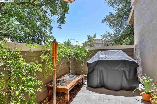 1920 Whitetail Ln, San Ramon CA  94583-2663 exterior