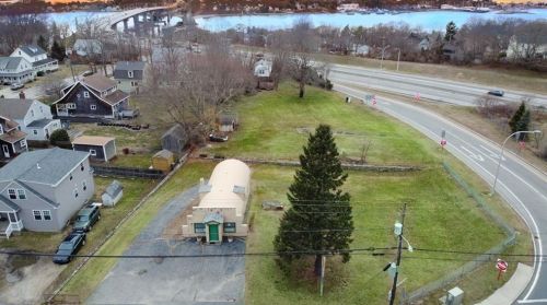 1299 Main Rd, Tiverton, RI 02878-4427