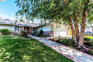 3684 Village Rd, Concord, CA 94519-1348