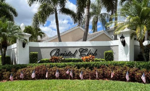 7 Governors Ct, West Palm Beach, FL 33418-7160