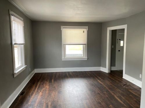 765 7th St, Trafford, PA 15085-1104