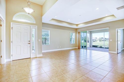 681 Chipper Dr, Ruskin, FL 33573-5876