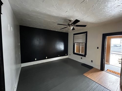114 Balph Ave, New Castle, PA 16102-1557