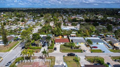 5305 Carlton St, Naples, FL 34113-8771