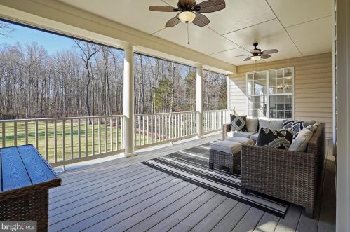 16143 Jordan Crest Ct, Haymarket VA  20169-4943 exterior