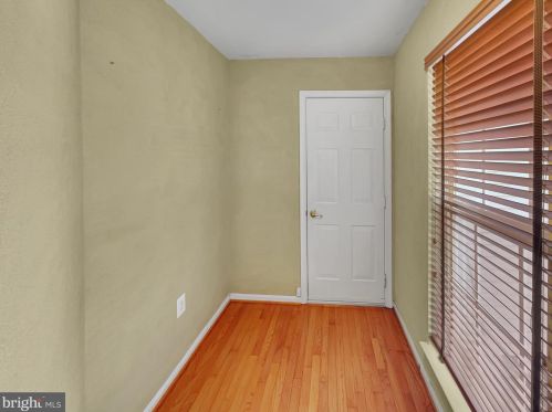 5771 Rhode Island Dr, Woodbridge VA  22193-3830 exterior