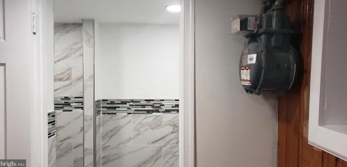 850 Longshore Ave, Philadelphia PA  19111-4423 exterior