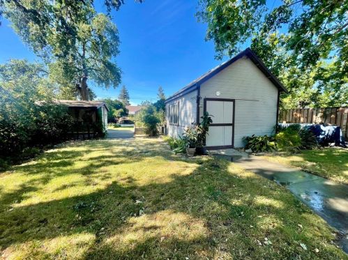 212 Cross St, Woodland CA 95695-4607 exterior