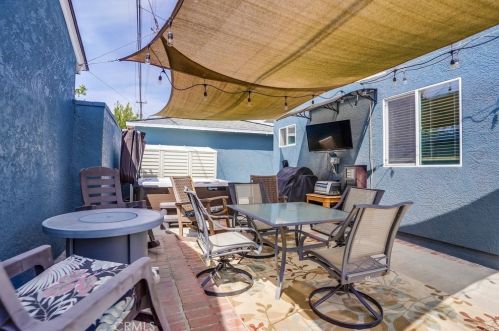 3753 Snowden Ave, Long Beach CA  90808-2226 exterior