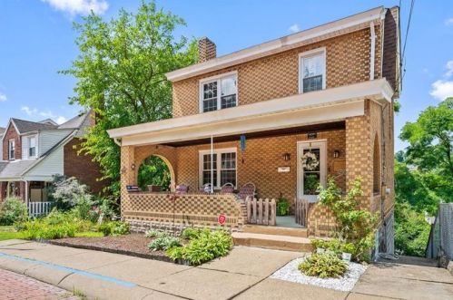 2048 Dartmore St, Pittsburgh, PA 15210-4008