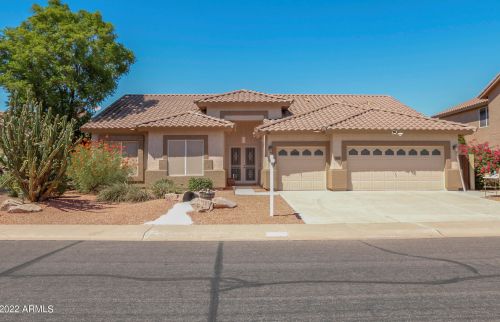 296 Oxford Ln, Gilbert, AZ 85233-8752