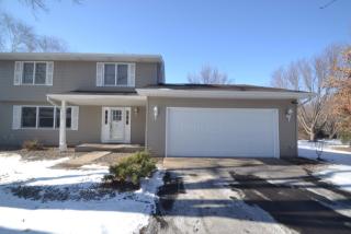 9502 Garrison Way, Edina MN  55347-3035 exterior