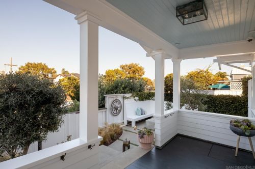 812 3rd St, San Diego, CA 92118-1312
