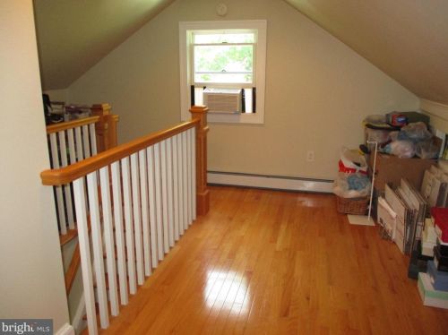 738 Bunker Hill Ave, Lawrence Township NJ  08648-4443 exterior