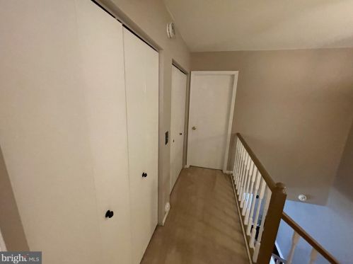 842 Woodcrest Turn, Dover DE  19904-2412 exterior