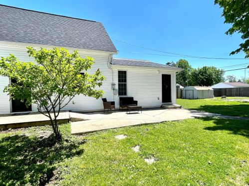 1023 Washington Ave, Washington Court House OH  43160-2057 exterior