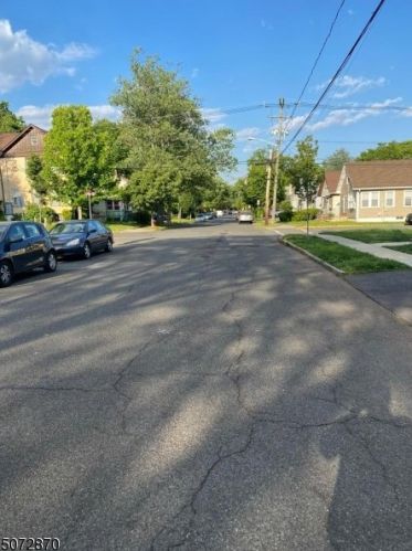 146 Roselle Ave, Roselle Park, NJ 07204-1308