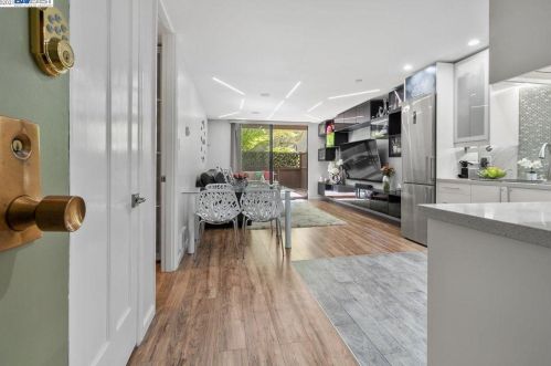 1107 Shelter Creek Ln, San Bruno, CA 94066-3834