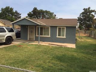 1738 Seattle St, Modesto CA  95358-5634 exterior