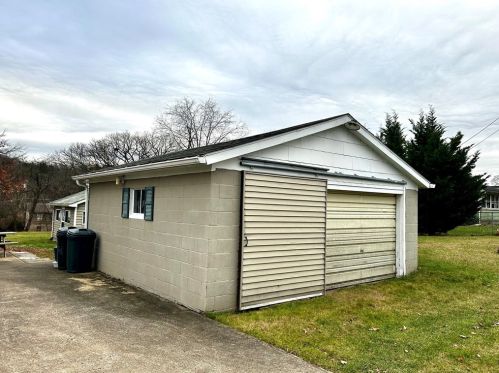 412 Pless Way, Saltsburg PA  15681-8979 exterior