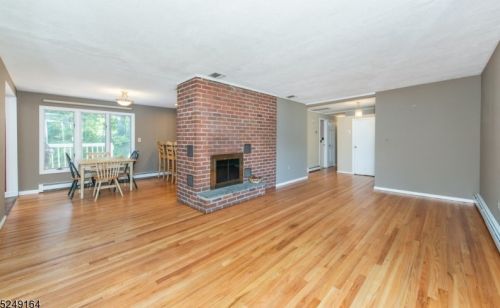 66 Moraine Rd, Greystone Park, NJ 07950-2722