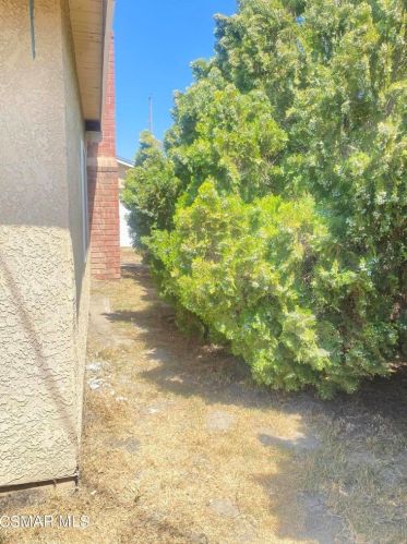 1290 Parkhurst St, Simi Valley CA 93065-4444 exterior