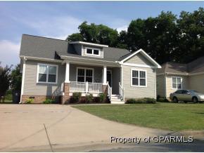 3309 Barrett St, Farmville, NC 27828-1367