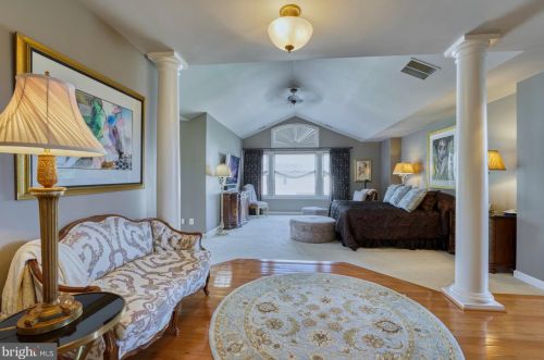 43527 Butler Pl, Leesburg VA 20176-7428 exterior