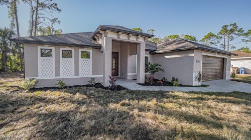 3105 19th St, Lehigh Acres, FL 33971-5538