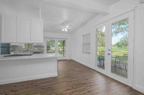 208 Southern Ave, Fort Pierce FL  34950-5433 exterior