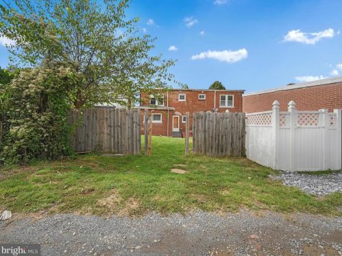 618 New Holland Ave, Lancaster PA 17602-2136 exterior