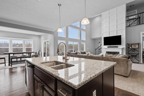 1350 Sandstone Dr, Mc Donald PA  15057-2592 exterior