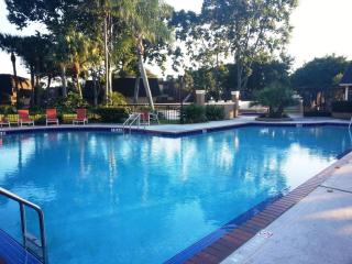 7516 75th Way, West Palm Beach FL  33407-6737 exterior