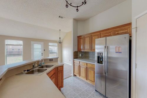 1720 Treasure Cay Dr, Midlothian TX  76063-8536 exterior
