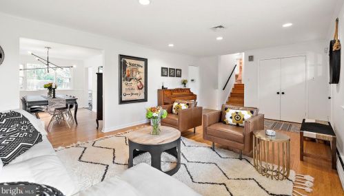 1421 Sugartown Rd, Berwyn PA  19312-1820 exterior