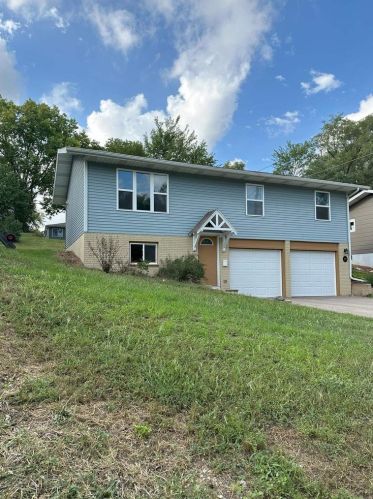 819 Edgewater St, Portage WI  53901-2320 exterior