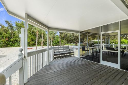 5544 Cynthia Ln, Naples FL  34112-5454 exterior