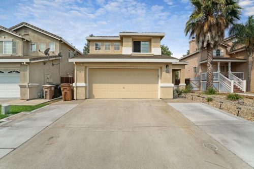 9502 Village Tree Dr, Elk Grove, CA 95758-1076