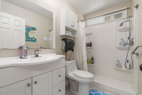 9591 Kristine Way, Windsor CA  95492-8889 exterior