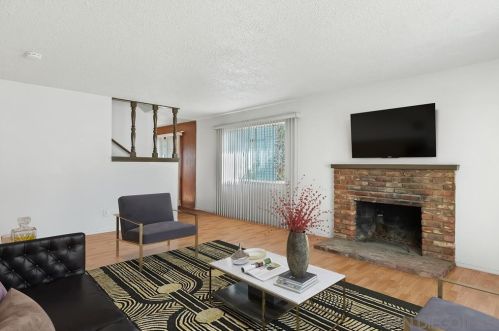 7076 La Sena Ave, San Diego, CA 92114-5916