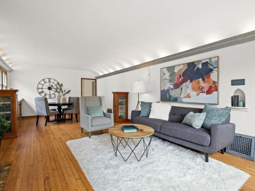 3051 52, Milwaukee WI 53219-4518 exterior