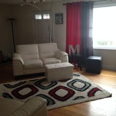 402 Calumet Rd, Milwaukee WI  53217-3205 exterior