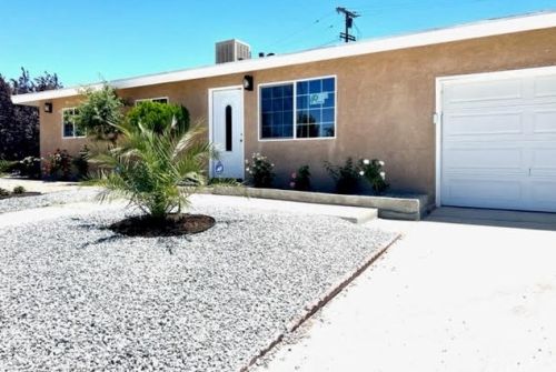 16431 Forrest Ave, Victorville CA  92395-3416 exterior