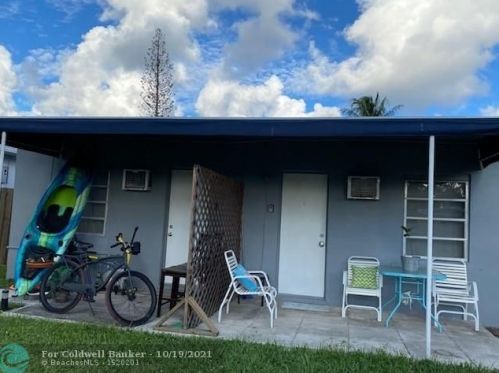924 16 Ave, Hollywood FL 33020-2545 exterior
